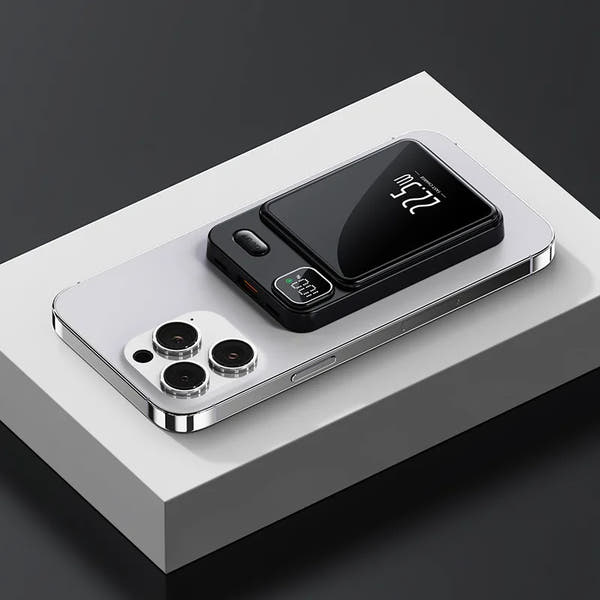 Magnetic Fast Charging Power Bank - Black